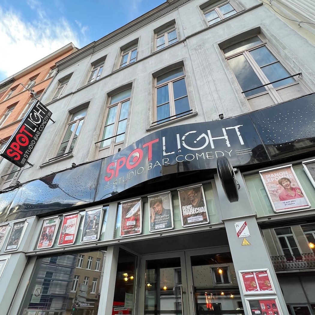 Le Spotlight Comedy Club 3
